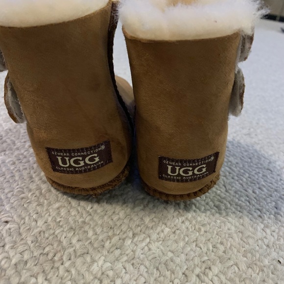 Ugg Baby Boots -6-12 Months - Picture 2 of 3